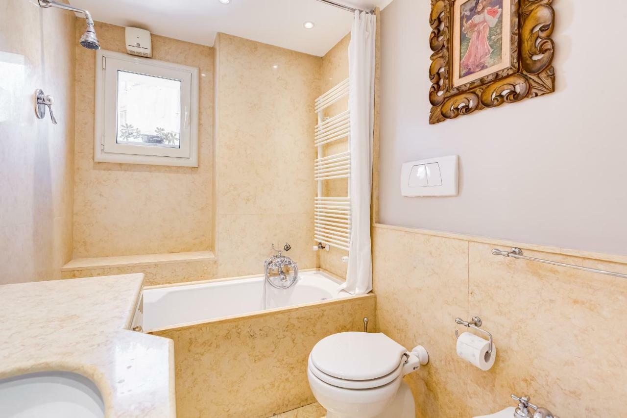 Colosseum Terrace Apartment Рим Экстерьер фото